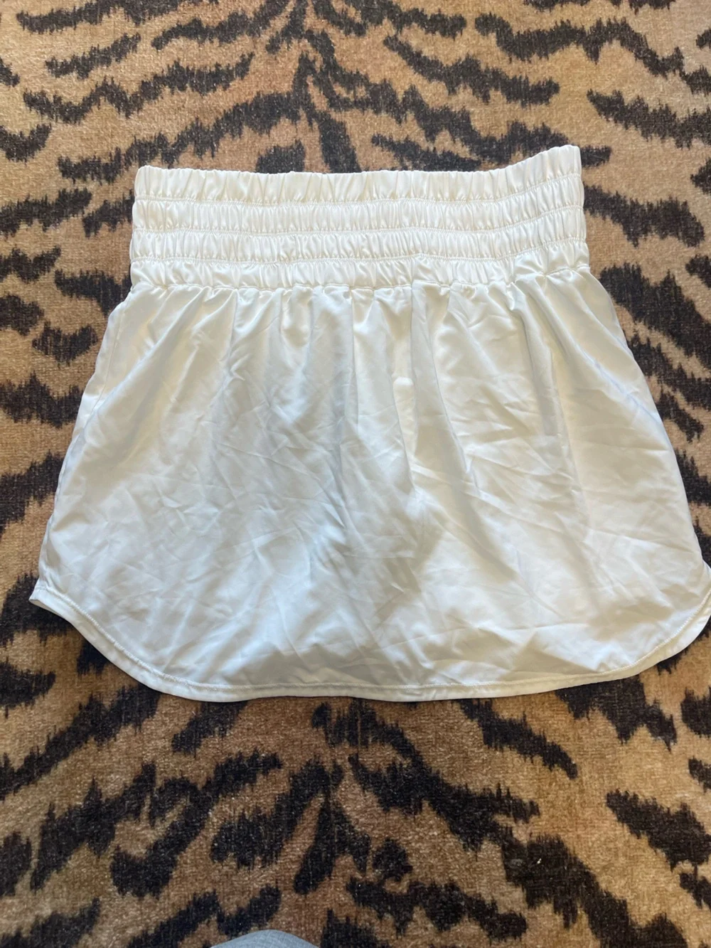 Nike White Athletic Golf/Tennis Skirt with Smocked Waist